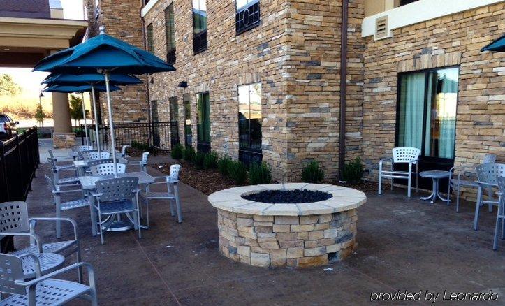 Holiday Inn Express Hotel & Suites Wichita Northeast By Ihg Экстерьер фото